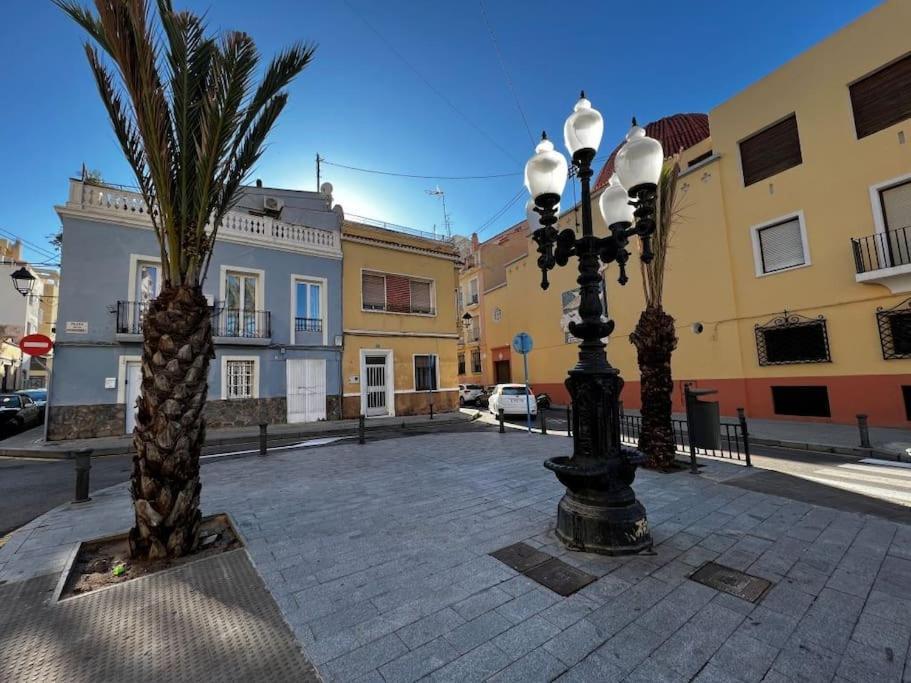 Great Apartment Close To Plaza De Torres Alicante Eksteriør bilde
